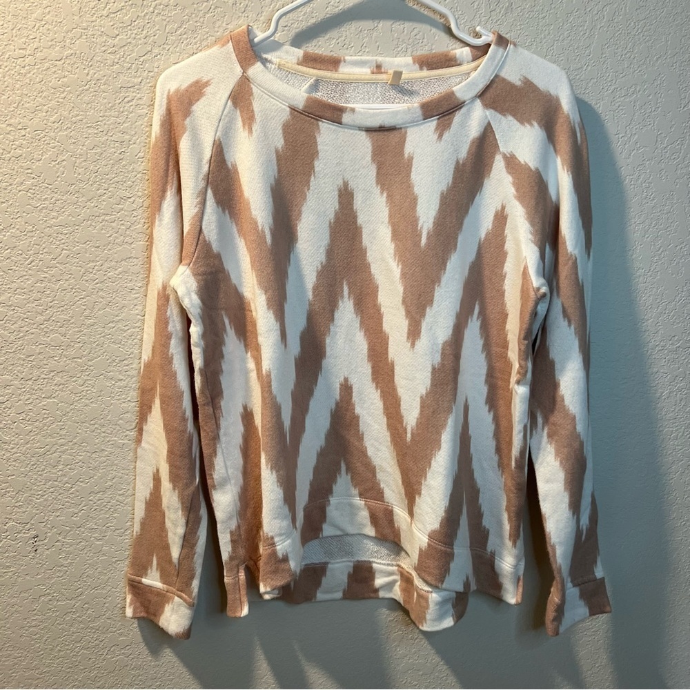 Women’s Lou & Gray tan and cream chevron pullover sweater size XS